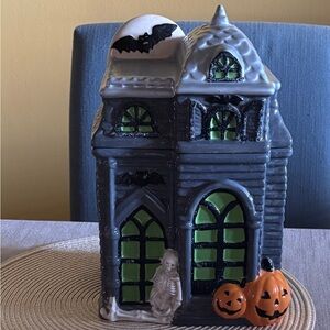 Haunted House Halloween Cookie Jar